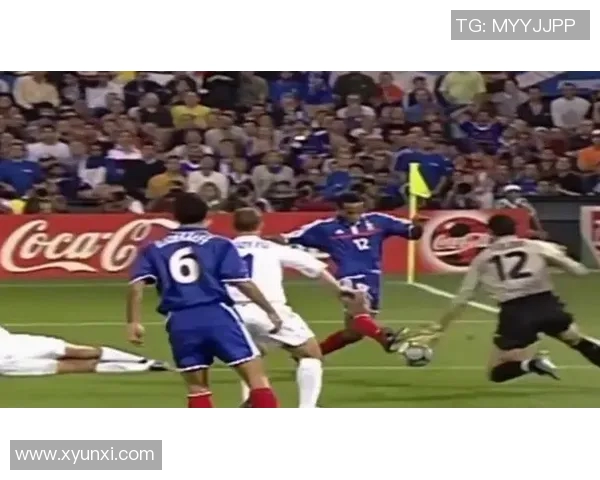 挑战三位足球明星的极限技艺与精彩瞬间的巅峰对决